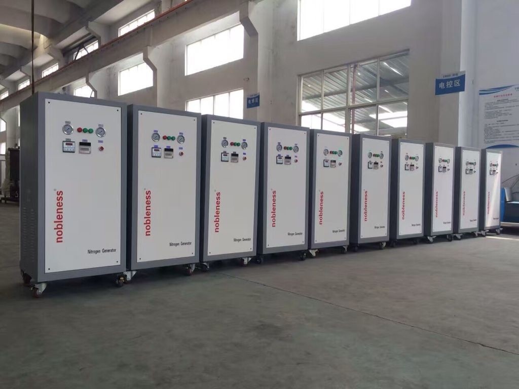 Micro Box Type Mobile Nitrogen Gas Generator 0.1-0.65 Mpa For Tyre Gas Charging